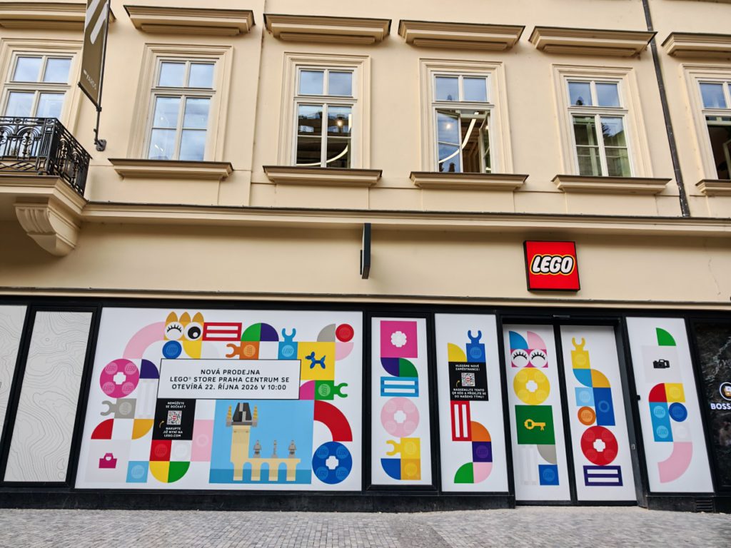 Na Příkopech vzniká svět LEGO pro všechny generace. Otevře jej zlatý klíč